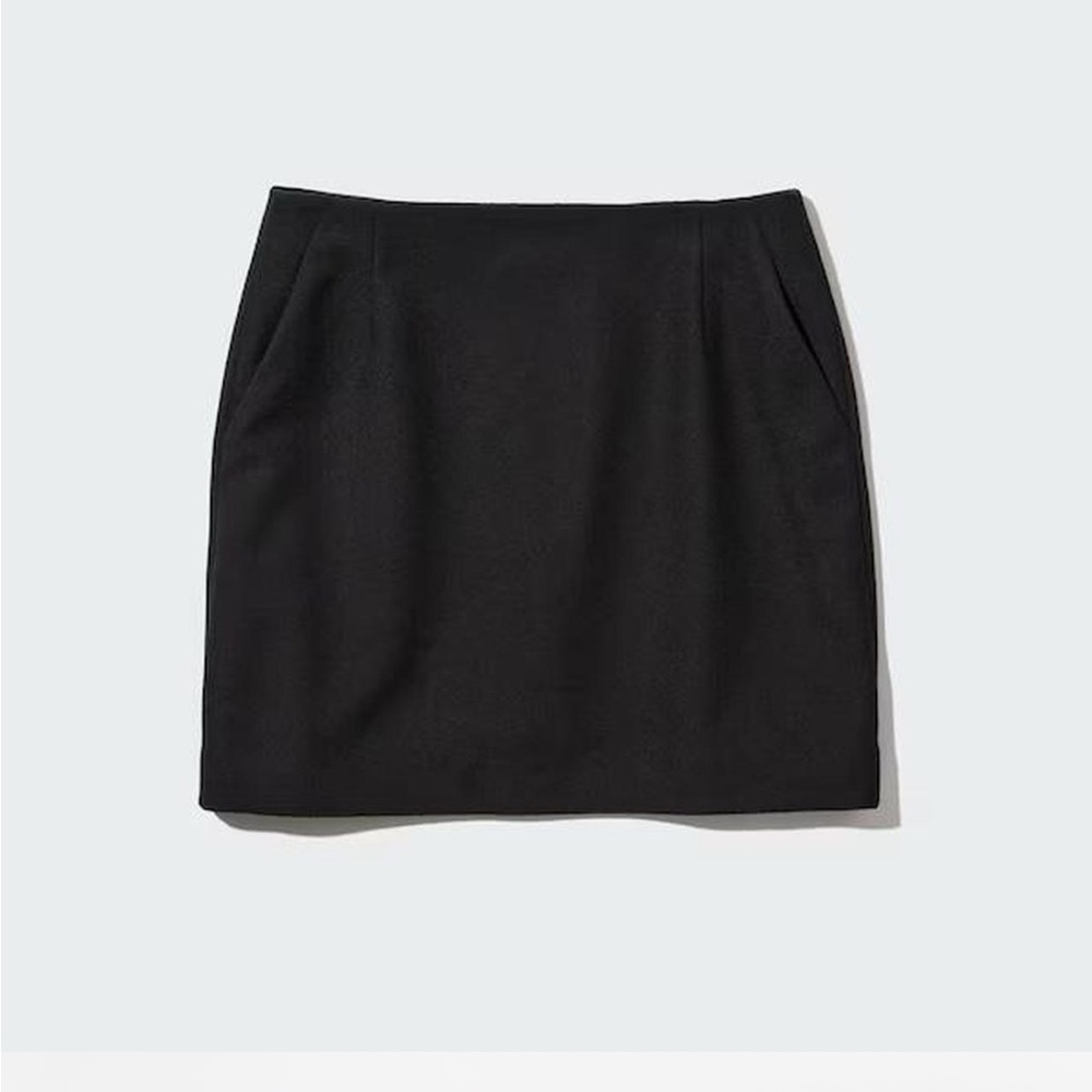 Uniqlo Black Mini Skirt